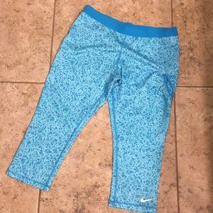Nike short leggings/tights